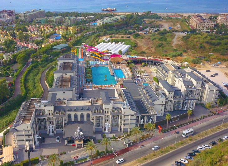 Dream World Palace Side