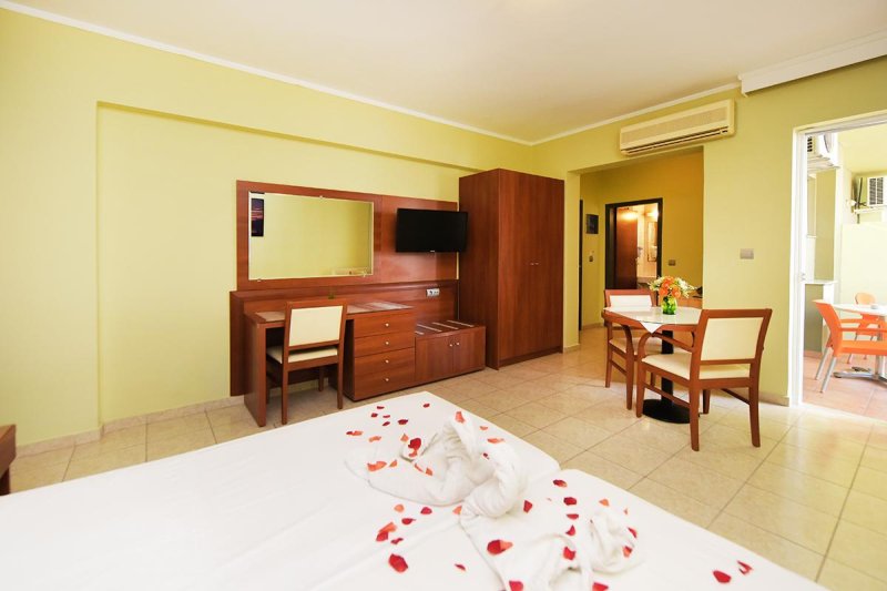 Rodosz utazás Esmeralda Hotel