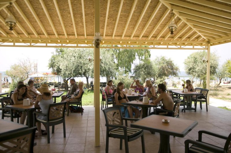 Lavitas Hotel Side