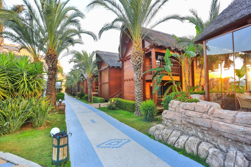 Alanya utazás Long Beach Alanya