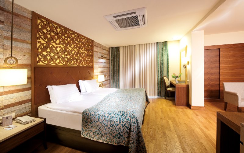 Antalya utazás Melas Lara Hotel