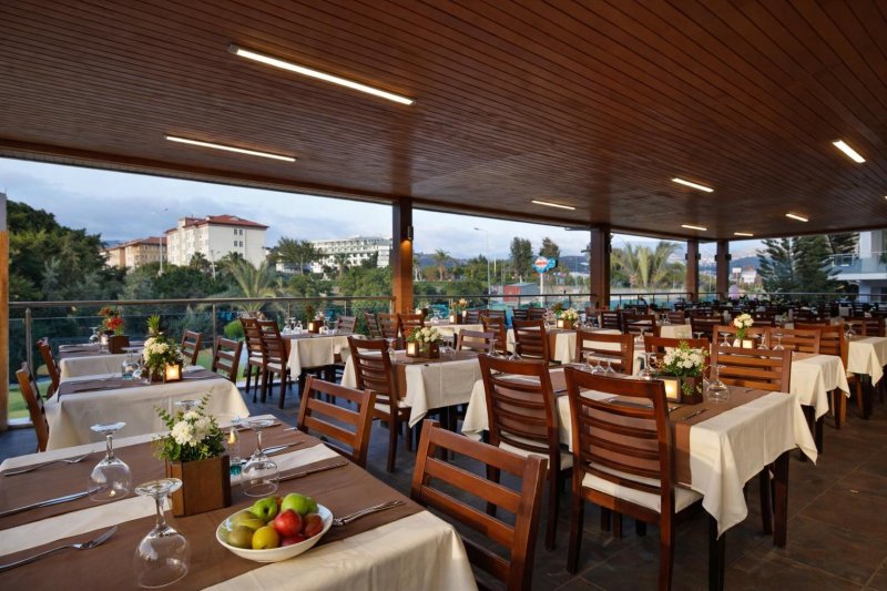 Alanya utazás Oji Beach Hotel (ex. Opia Hotel)