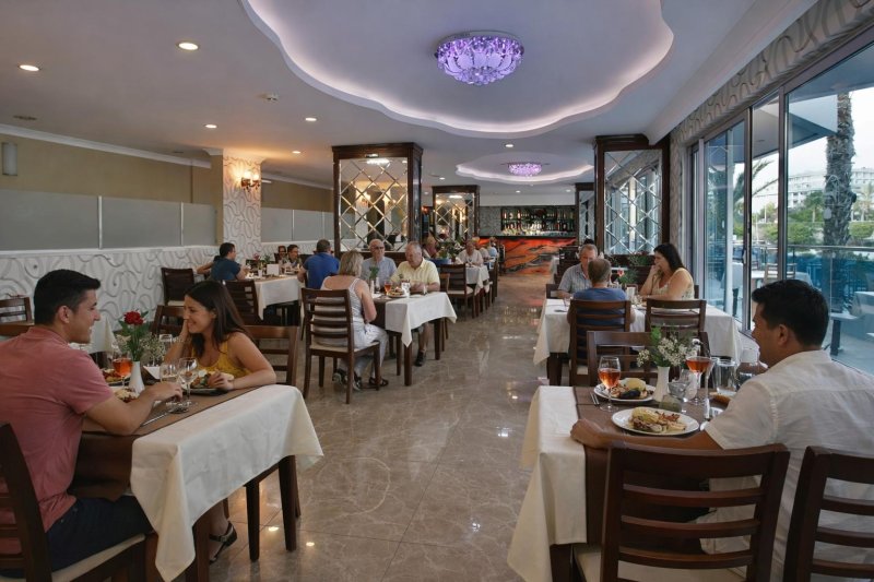 Alanya utazás Oji Beach Hotel (ex. Opia Hotel)