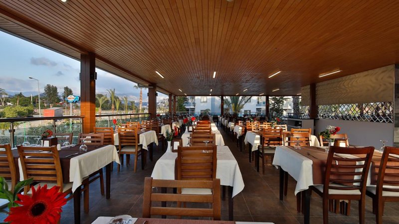 Alanya utazás Oji Beach Hotel (ex. Opia Hotel)
