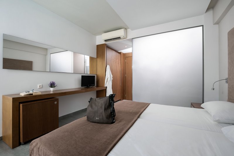 Rodosz utazás Oktober Downtown Boutique Hotel