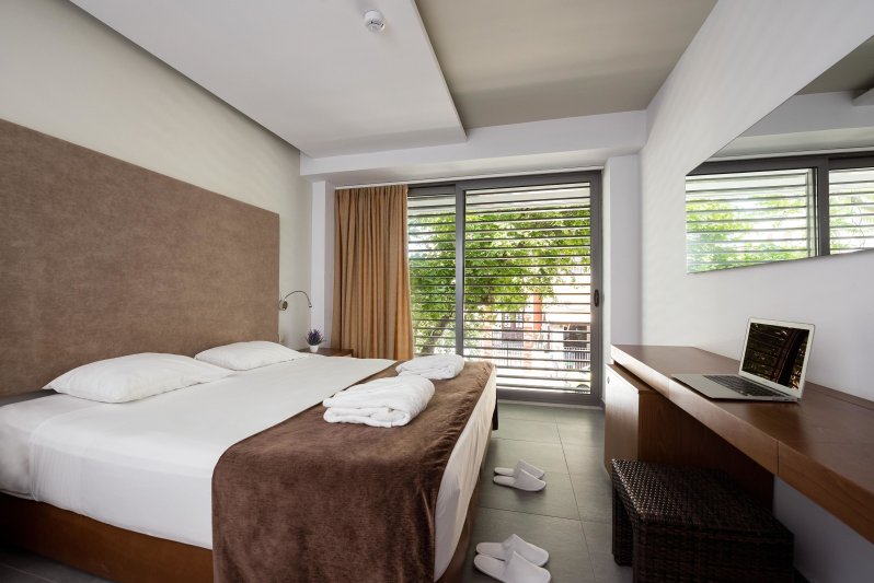 Rodosz utazás Oktober Downtown Boutique Hotel