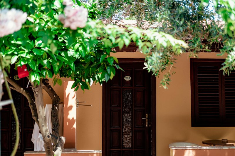 Ozlem Garden Side