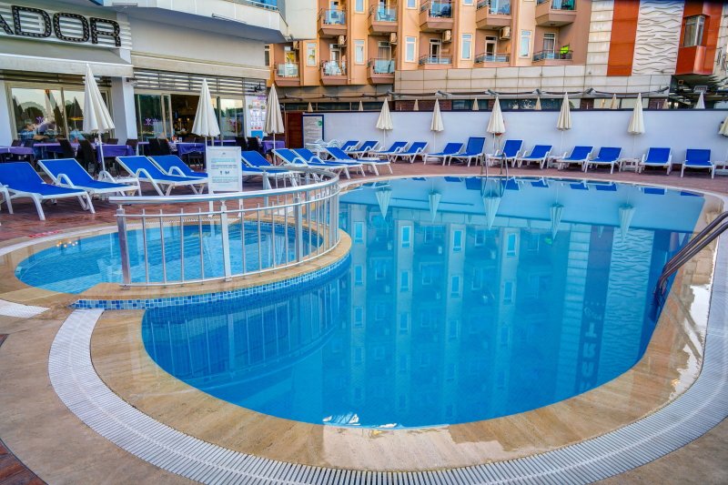 Alanya utazás Parador Beach Hotel