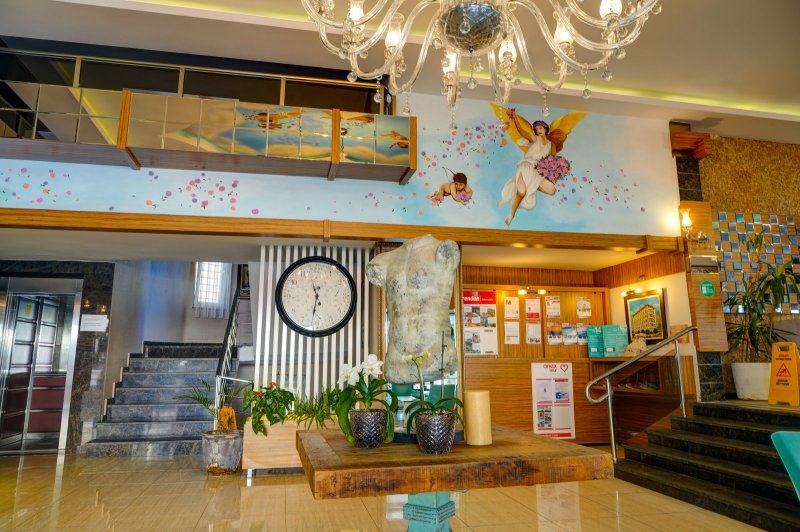 Alanya utazás Parador Beach Hotel