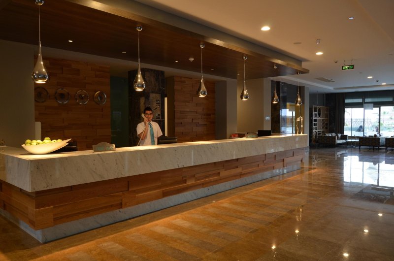 Side utazás Port Side Resort Hotel