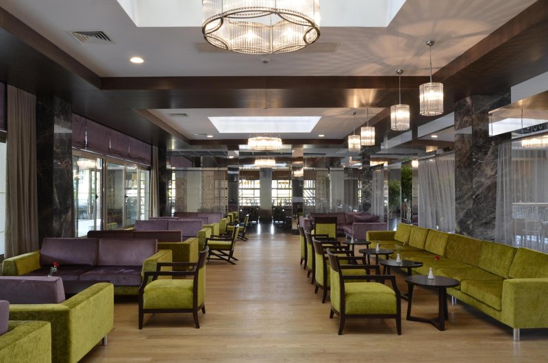 Side utazás Port Side Resort Hotel