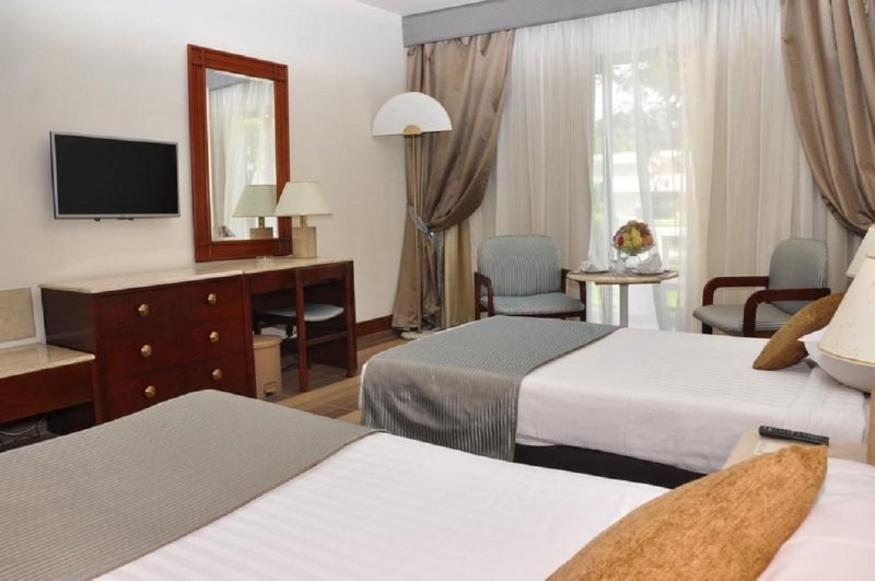 Pyramids Park Resort - Nílusi Hajóút - Amwaj Beach Club Abu Soma