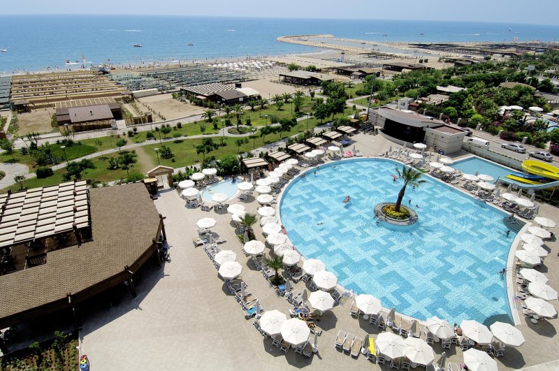 Seamelia Beach Side