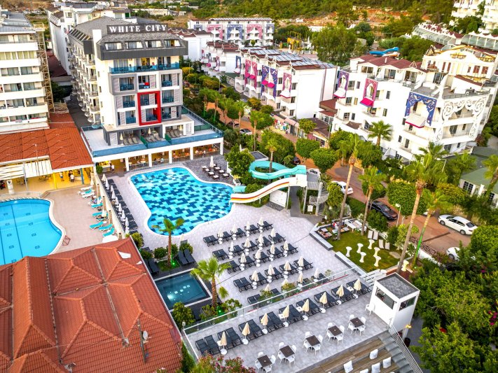 Alanya utazás White City Beach Hotel
