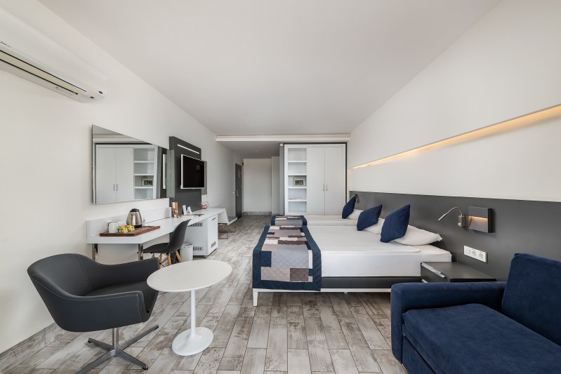 Alanya utazás White City Beach Hotel