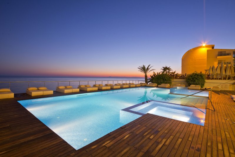 Alanya utazás Yalihan Una Hotel