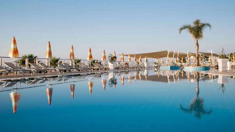 Dél-Ciprus Ayia Napa utazás Asterias Beach Hotel