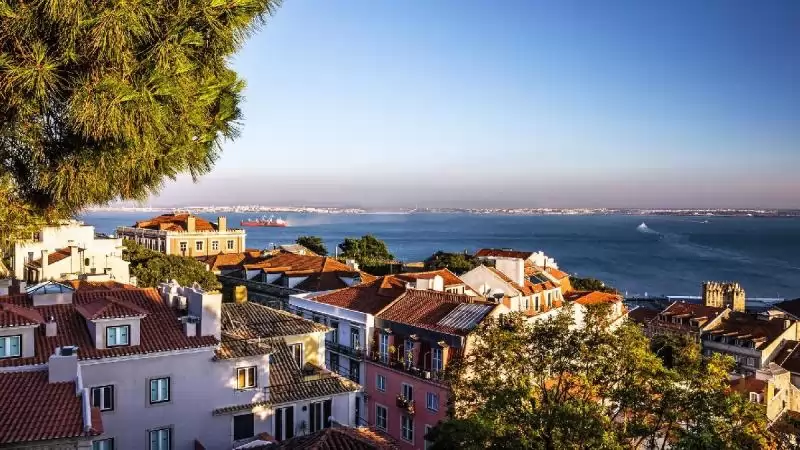 Ezerarcú Portugália