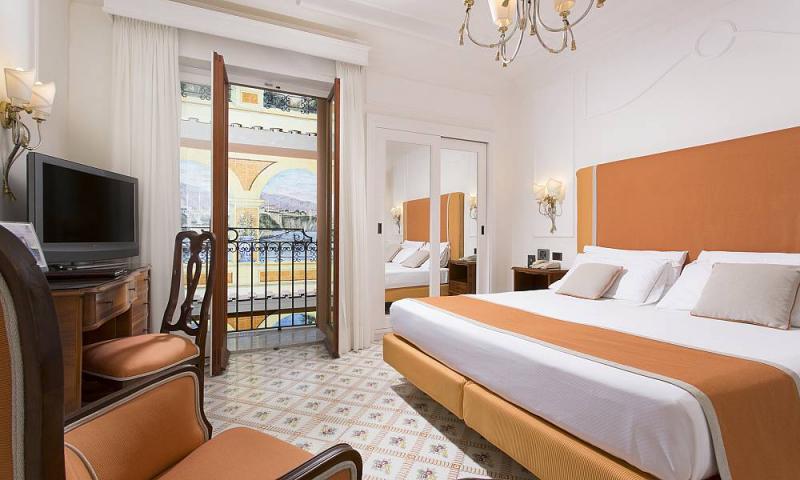 Nápoly Sorrento utazás Grand Hotel Ambasciatori