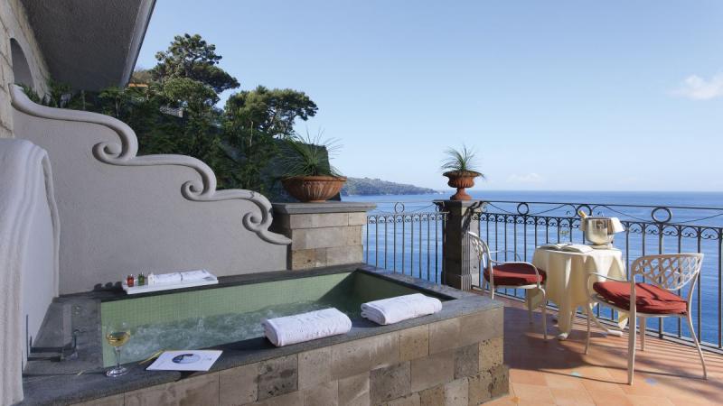 Nápoly Sorrento utazás Grand Hotel Ambasciatori