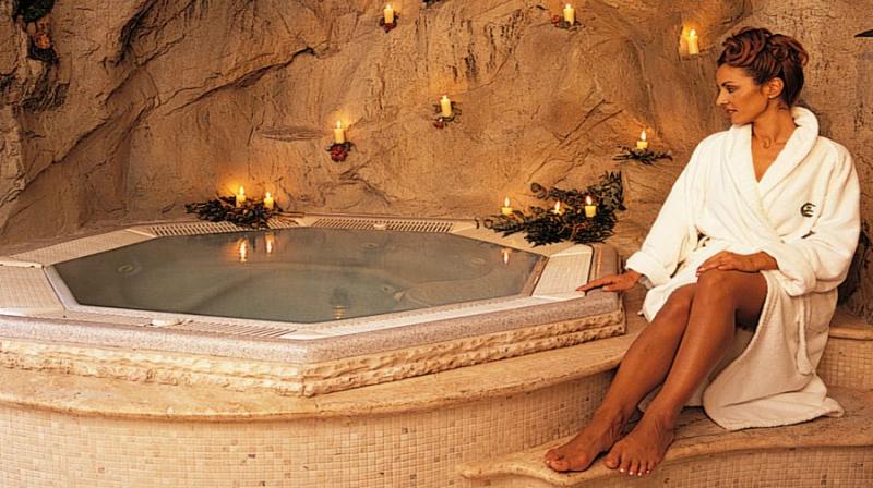 Nápoly Sorrento utazás Grand Hotel Vesuvio