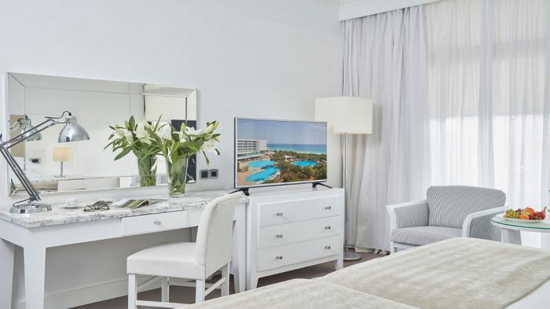 Dél-Ciprus Ayia Napa utazás Grecian Bay Hotel