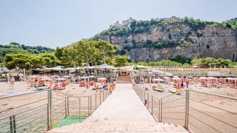 Nápoly Vico Equense utazás Le Axidie Hotel & Resort