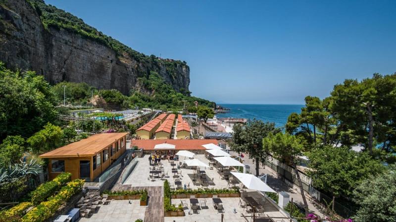 Nápoly Vico Equense utazás Le Axidie Hotel & Resort