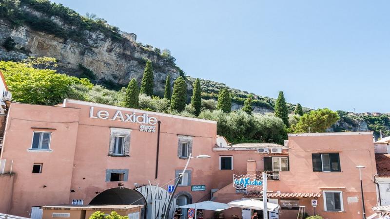 Nápoly Vico Equense utazás Le Axidie Hotel & Resort