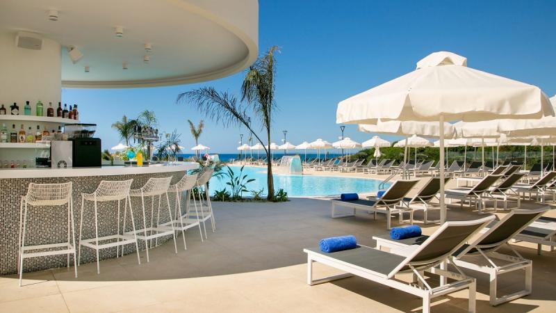 Dél-Ciprus Ayia Napa utazás Nissiblu Beach Hotel