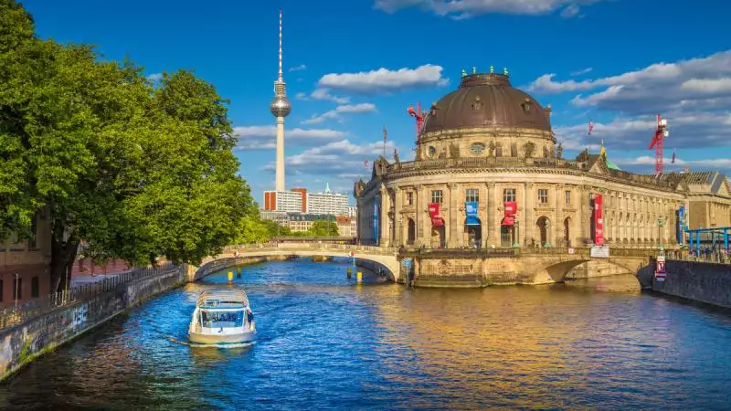 Türingia, Szászország és Berlin felfedezése