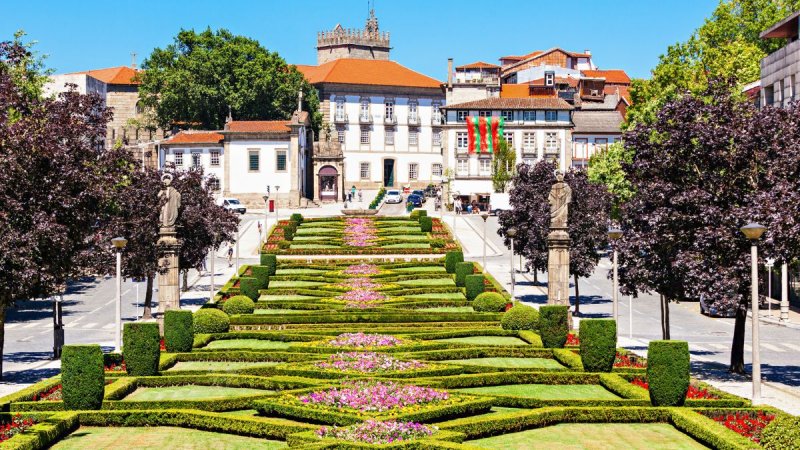 Ezerarcú Portugália