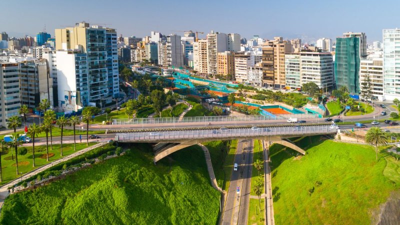 Perui Tájakon: Az Andoktól Az Óceánokig