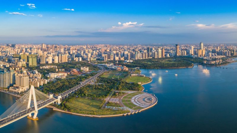 Peking És Sanghaj, Pihenéssel Hainan Trópusi Szigetén