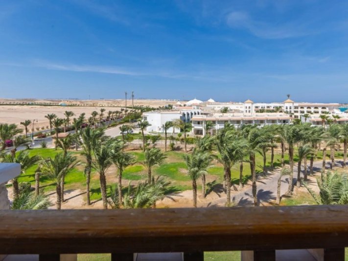 Hurghada utazás El Kasr Sahl Hasheesh