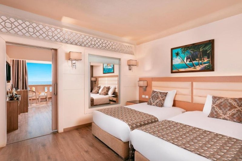 Hurghada utazás Citadel Azur Resort