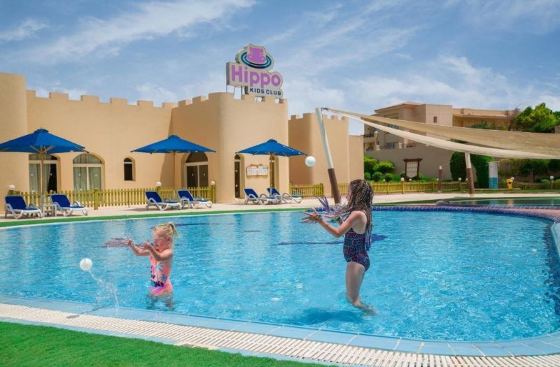 Makadi Bay utazás Cleopatra Luxury Resort