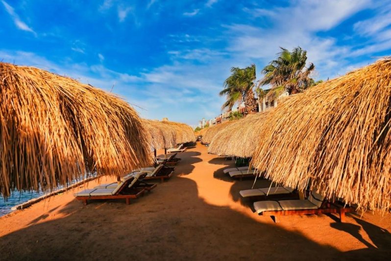 Hurghada utazás Eagles Downtown Zahabia Resort & Aqua Park