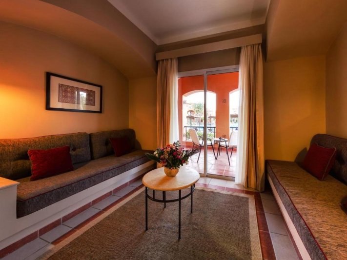 Hurghada utazás Jaz Makadi Oasis Resort