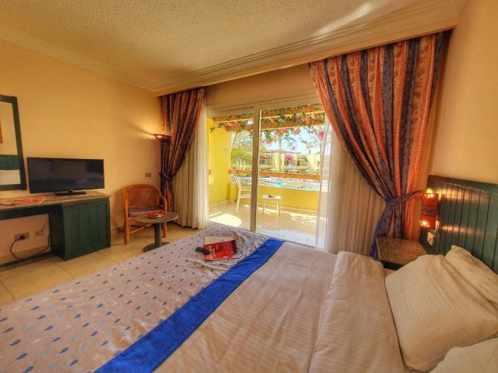 Hurghada utazás Palm Beach Resort