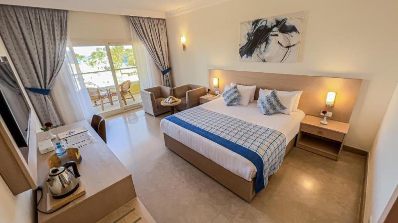 Hurghada utazás Palm Beach Resort