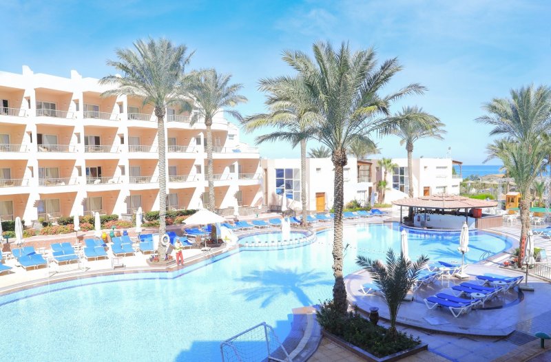 Hurghada utazás Sea Star Beau Rivage