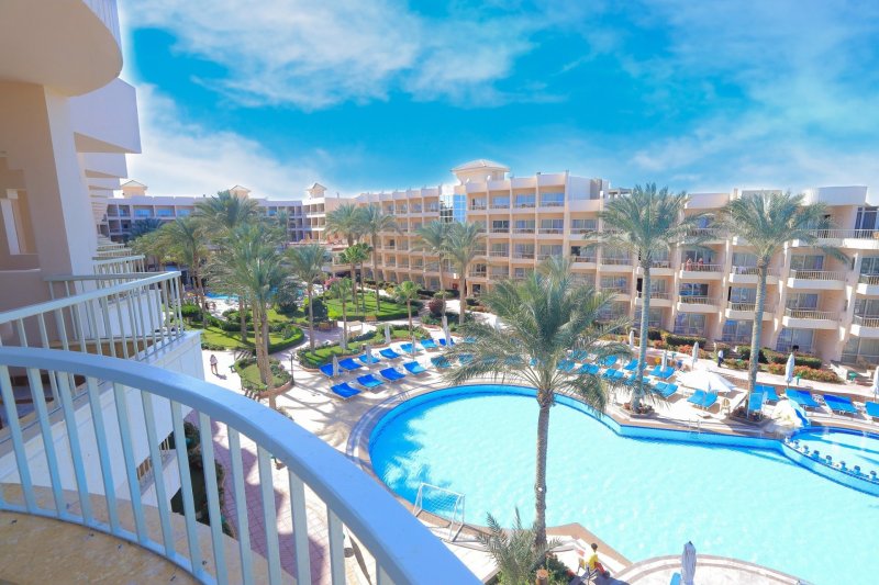 Hurghada utazás Sea Star Beau Rivage