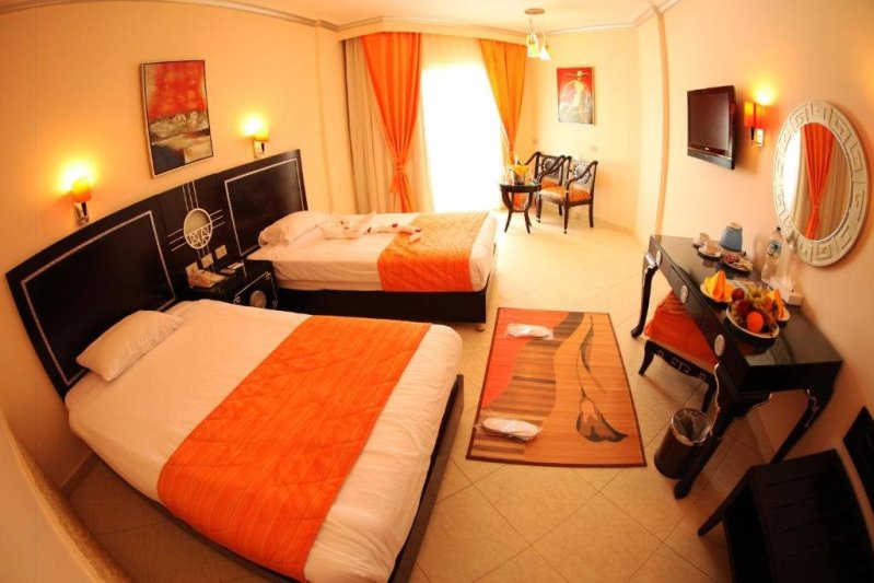 Hurghada utazás Sphinx Aqua Park Beach Resort