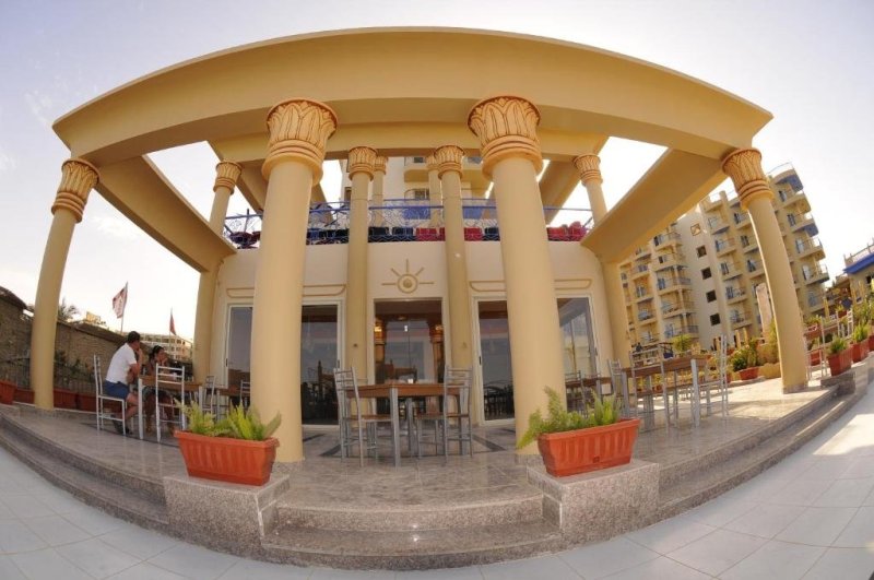 Hurghada utazás Sphinx Aqua Park Beach Resort