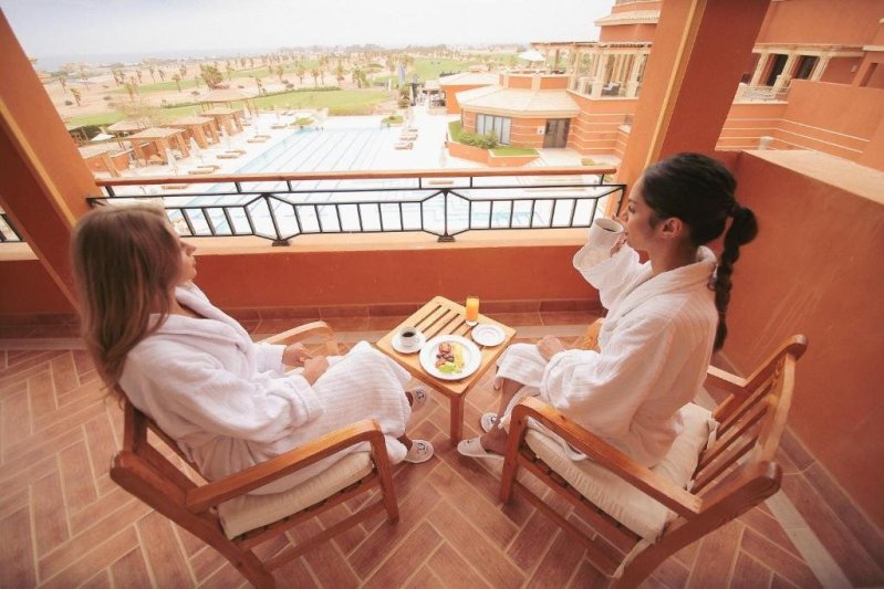 Hurghada utazás The Cascades Golf Resort