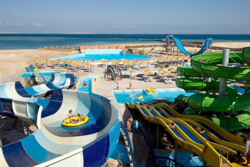 Hurghada utazás Titanic Beach Spa & Aquapark