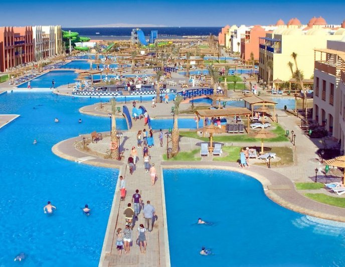 Hurghada utazás Titanic Beach Spa & Aquapark