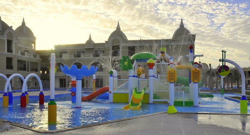 Hurghada utazás Titanic Royal