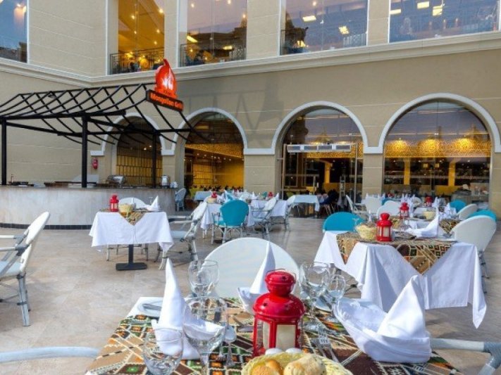 Hurghada utazás Titanic Royal